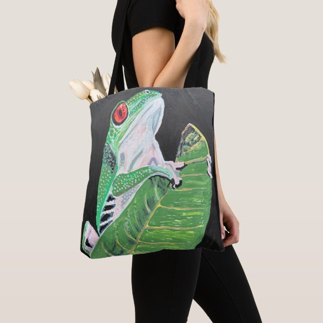 Frog on leaf tote bag (Close Up)