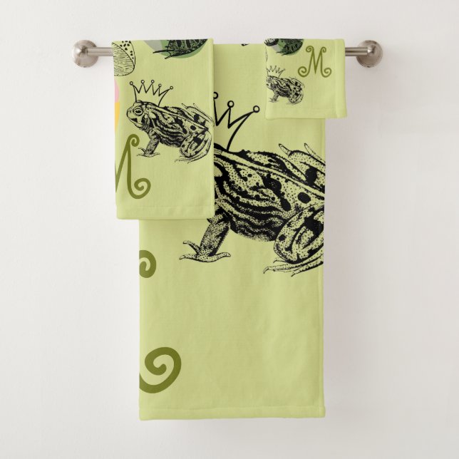 Frogcore and Mushrooms Lover Aesthetic Monogram Bath Towel Set (Insitu)