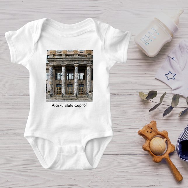 Front View of the Alaska State Capitol in Juneau Baby Bodysuit (Front View of the Alaska State Capitol in Juneau Baby Bodysuit)