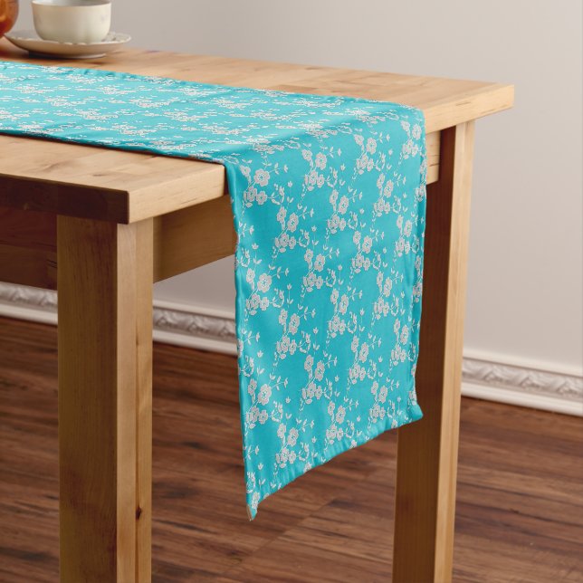 FS-Style 1-AQUA-WHITE-TABLE RUNNER 14x72in (In Situ)