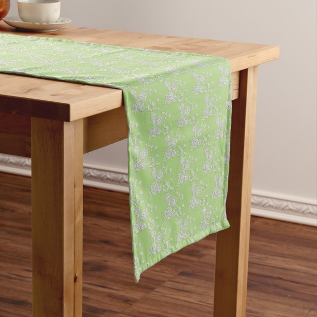 FS-Style 1-SPRING GREEN-WHITE-TABLE RUNNER 14x72in (In Situ)