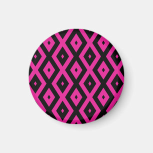 Fuchsia and black diamond pattern magnet