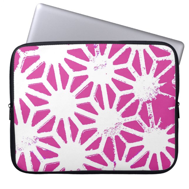Fuchsia geometric pattern laptop sleeve (Front)