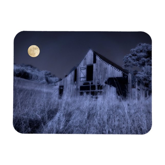 Full Moon Overhead | Old Weathered Barn Magnet (Horizontal)