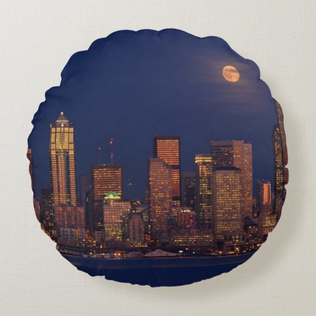 Full moon rising over downtown Seattle skyline Round Cushion (Front)