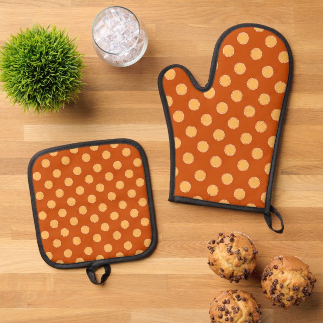 Fun Fall Seasonal polka dot pattern Oven Mitt & Pot Holder Set (Top Down)