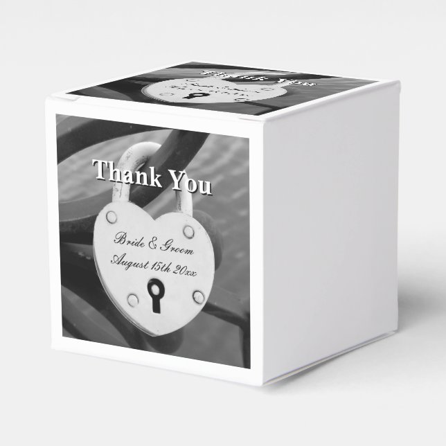Fun heart shaped love lock with keyhole wedding favour box (Front Side)