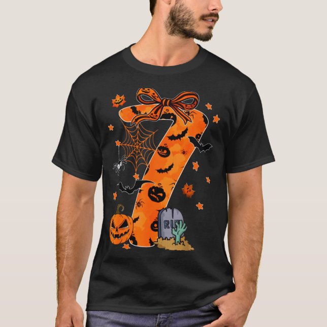 Fun Six Seven 6 7 Meme Design Couples Halloween  T-Shirt (Front)