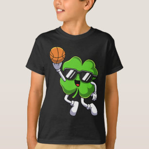 Fun St Patricks Day Shamrock Playing Basketball Bo T-Shirt