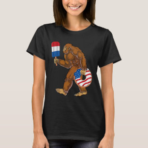 Funny 4th Of July Bigfoot Sasquatch American Flag T-Shirt