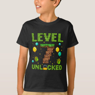 Funny 7th Birthday Boy Gamer Level 7 Unlocked Pixe T-Shirt