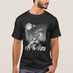 Funny Alien Cat Selfie with UFOs Gift Idea Men Wom T-Shirt
