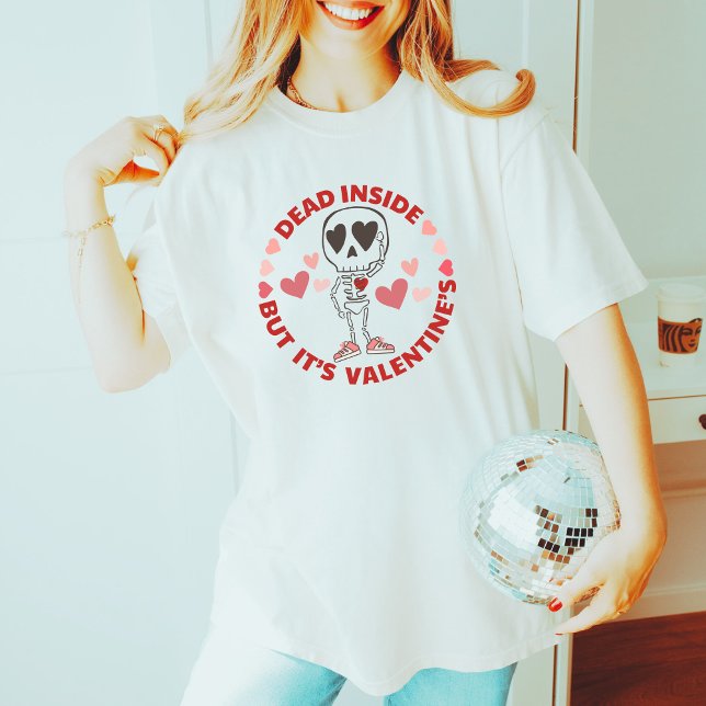 Funny Anti-Valentine's Day Cute Single skull T-Shirt (Creator Uploaded)
