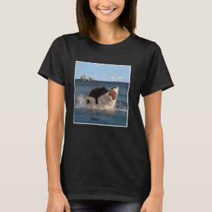 funny Art & Cat Lover Quote Cat Biting Shark Cool  T-Shirt