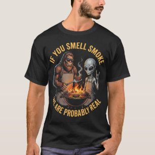 Funny Bbq Bigfoot And Alien Grilling Father's Day T-Shirt