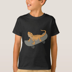 Funny Bearded Dragon On Skateboard Cute Pet Lizard T-Shirt