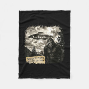 Funny bigfoot alien ufo vintage evidence photo fleece blanket
