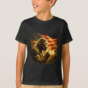 Funny bigfoot blowing dandelion with america flag T-Shirt