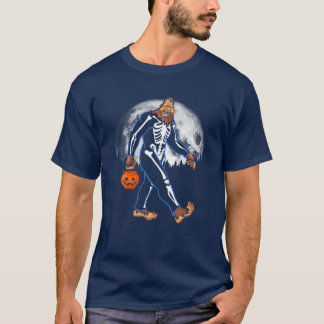 Funny Bigfoot Halloween Sasquatch Skeleton Costume T-Shirt