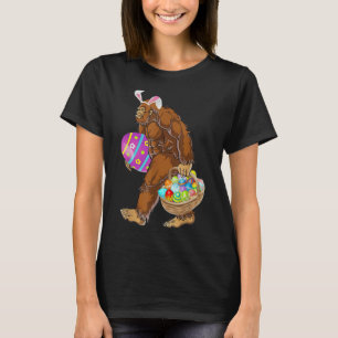 Funny Bigfoot Hunting Easter Eggs  T-Shirt