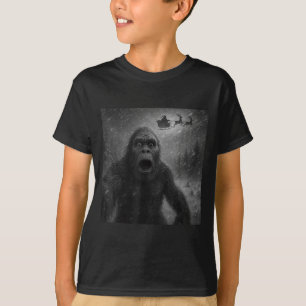 Funny Bigfoot Sasquatch Selfie Santa Claus Xmas Ch T-Shirt