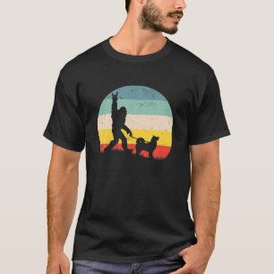 Funny Bigfoot Walking Akita Dog - Vintage Retro Ak T-Shirt