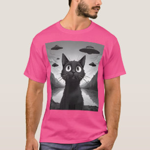 Funny Black Cat Selfie With Ufos Aliens Weird Cat  T-Shirt