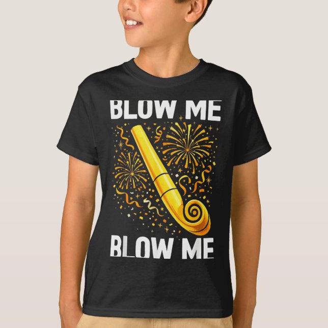 Funny Blow Me Kiss Me Happy New Year Couple Matchi T-Shirt (Front)