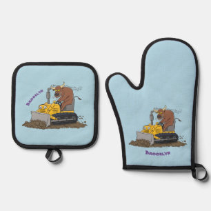 Funny bull driving bulldozer cartoon oven mitt & pot holder set