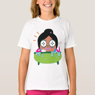 Funny Cartoon Child Taking a Bath – Cute Kawaii Ba T-Shirt