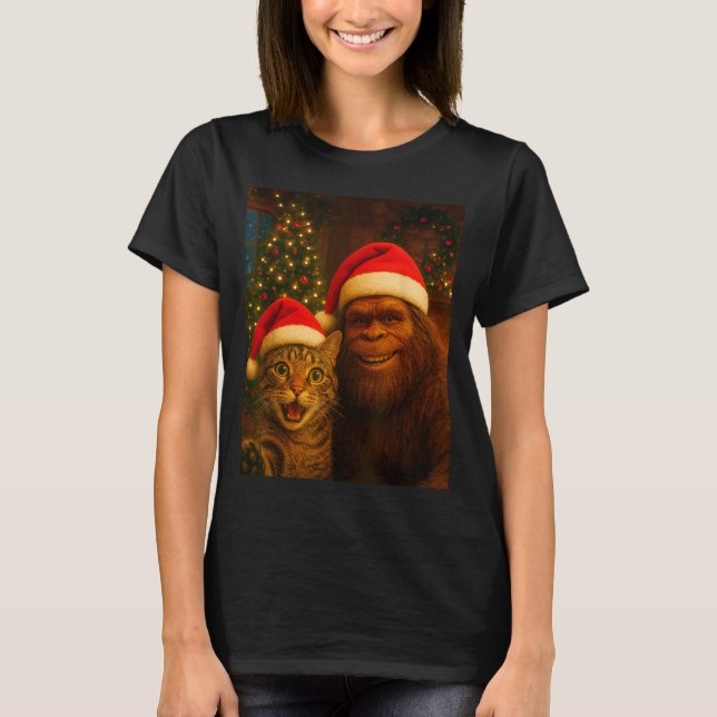 Funny Cat Selfie With Bigfoot Christmas Sasquatch  T-Shirt (Front)