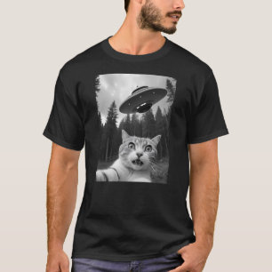 Funny Cat Selfie with UFO Alien T-Shirt