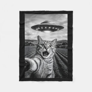Funny Cat Ufo Alien Bengal Cat Selfie Gift Men Wom Fleece Blanket