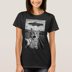 Funny Cat Ufo Alien Bengal Cat Selfie Gift Men Wom T-Shirt