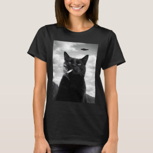 Funny Cat Ufo Meme Selfie Alien T-Shirt