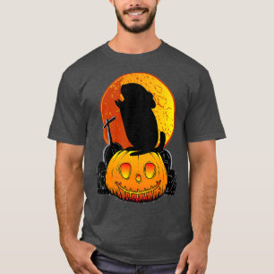 Funny Chinchilla on Pumpkin Howling on Moon Fun T-Shirt