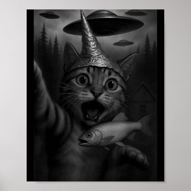 Funny Consracy Cat In Tin Foil Hat Panics At Alien Poster (Front)