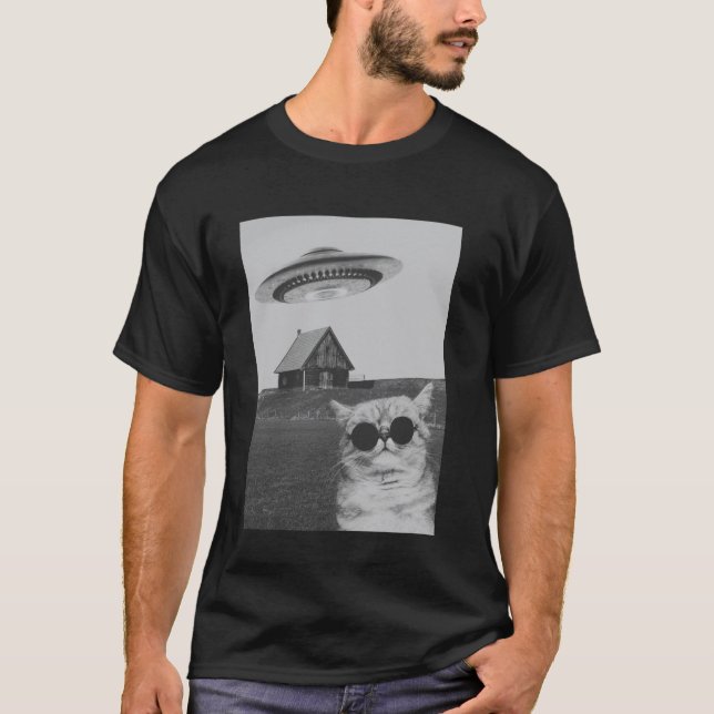 Funny Cool Cat With Spaceship T-Shirt (Front)