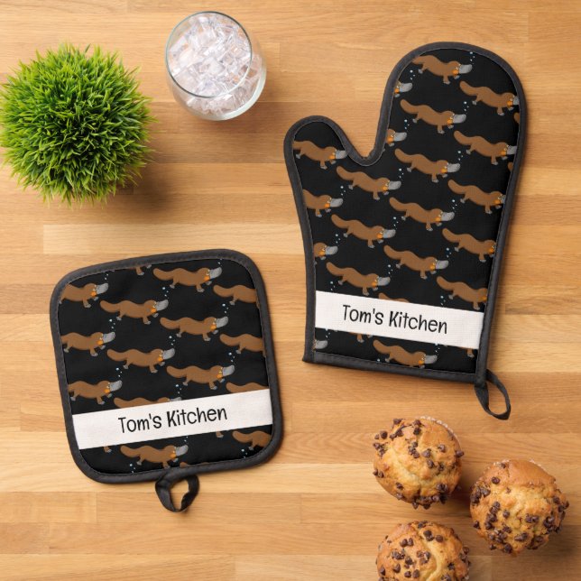funny duck-billed platypus (name) oven mitt & pot holder set (Top Down)