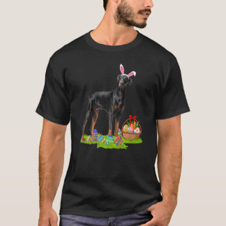 Funny Easter Egg Hunting Bunny Doberman Pinscher D T-Shirt