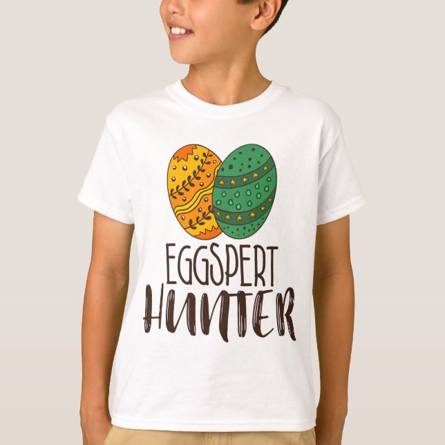 Funny Eggspert Hunter Easter Pun Quote Humourous T-Shirt (Front)
