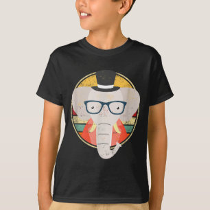 Funny Elephant Wildlife Safari Retro Vintage Outfi T-Shirt