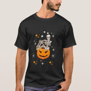 Funny Halloween Skeleton Holding Pumpkin Thanksgiv T-Shirt