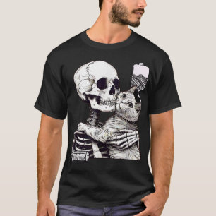 Funny Halloween Skeleton Hug Cat Vet Tech Veterina T-Shirt