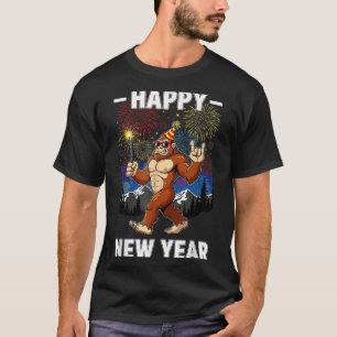 Funny Happy New Year 2026 Bigfoot Lovers New Years T-Shirt
