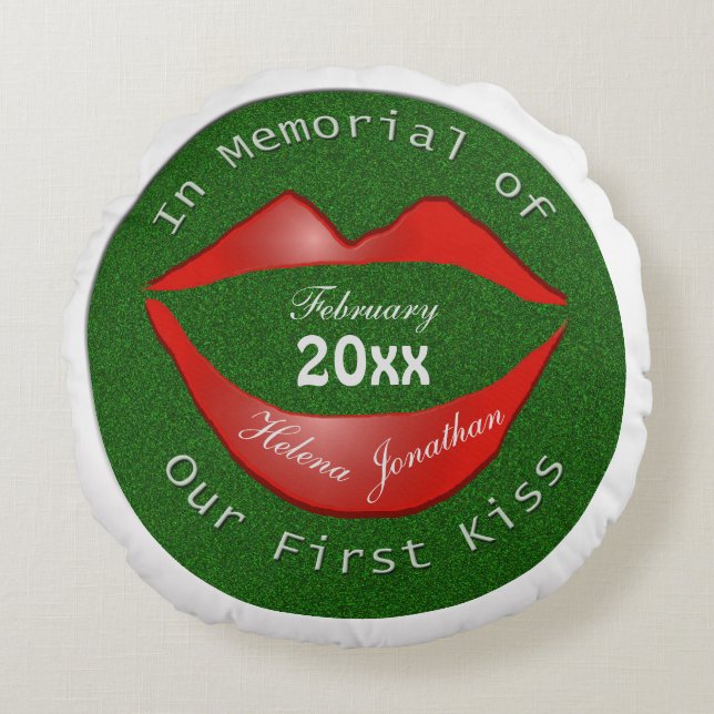 Funny In Memory of Couple's First Kiss White Round Cushion (Front)