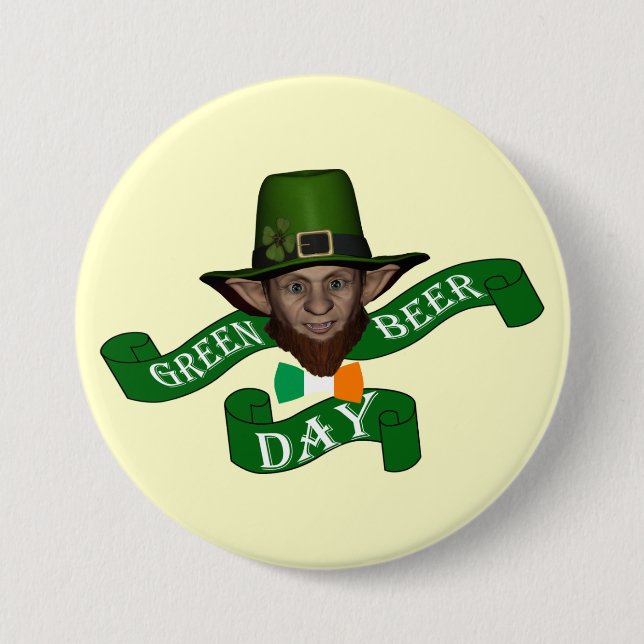 Funny Irish leprechaun 7.5 Cm Round Badge (Front)