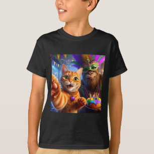 Funny Mardi Gras Selfie Cat Bigfoot Quote _2  T-Shirt