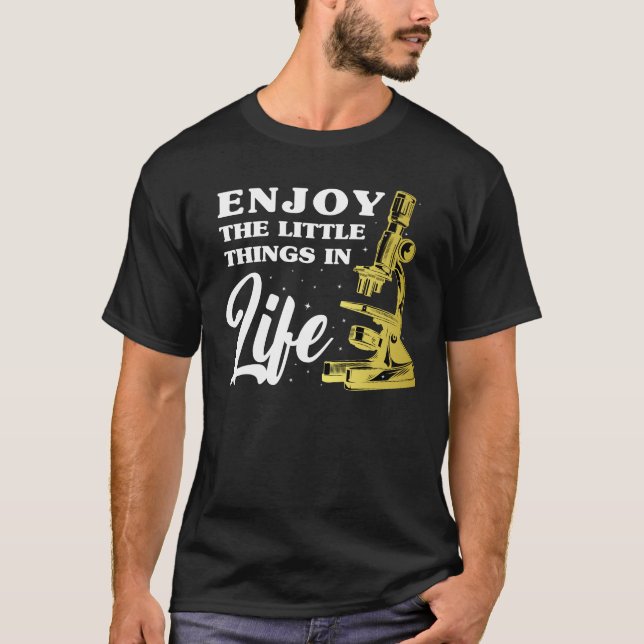 Funny Microscope, Microbiologists Biology Nerd T-Shirt (Front)