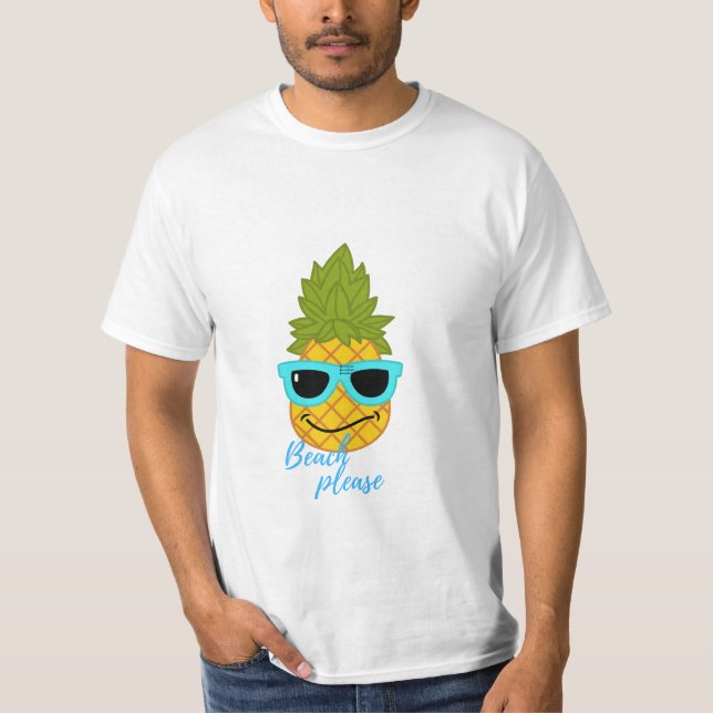 Funny Pineapple Chilling With Summer Sunglasses   T-Shirt (Front)